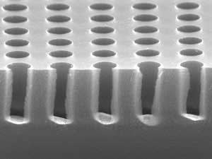 An example of directional etching for nanohole arrays of less than 500nm in diameter